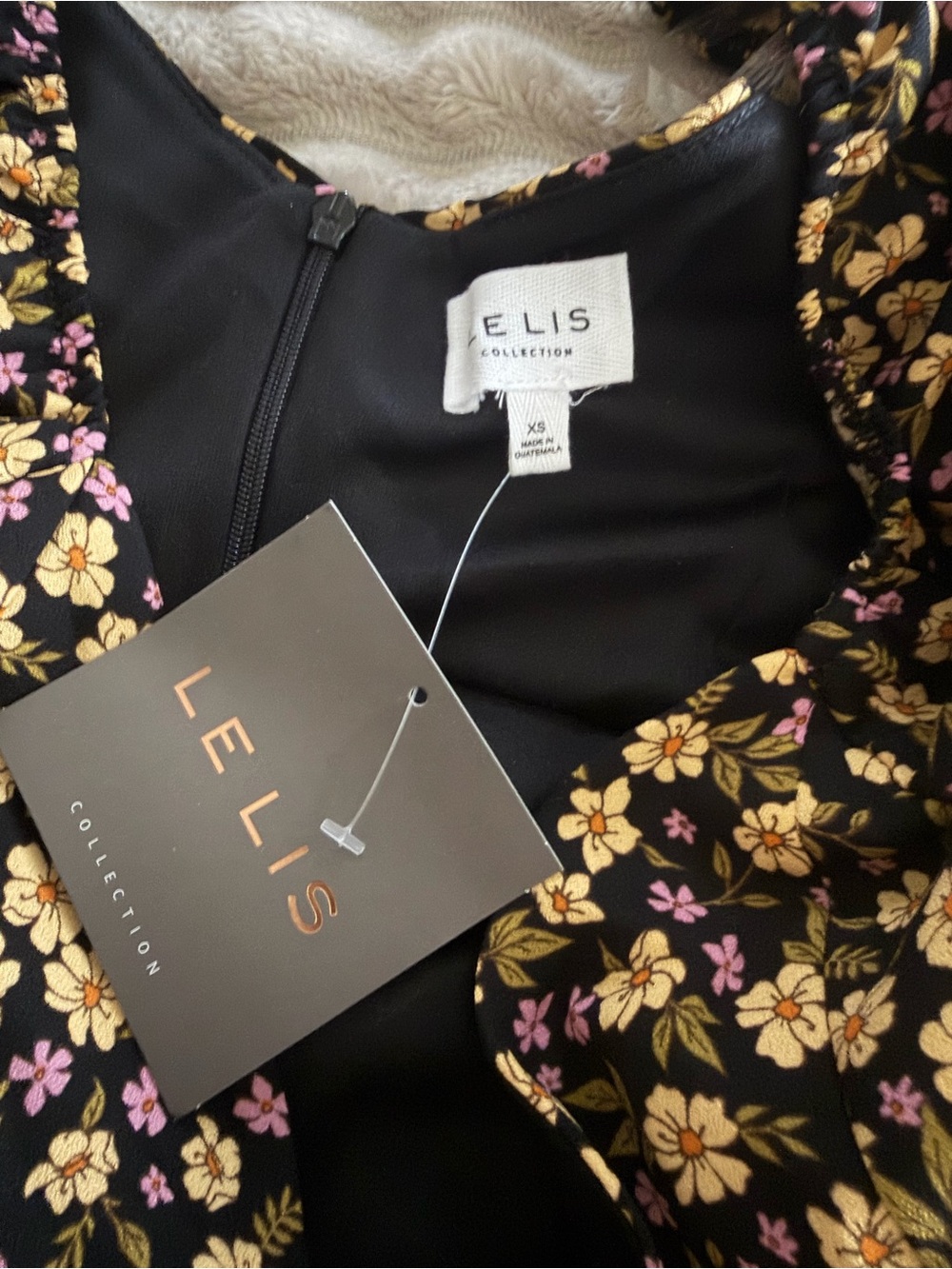 NWT Le Lis Black Floral Balloon Sleeves Mini Dress - Picture 4 of 4